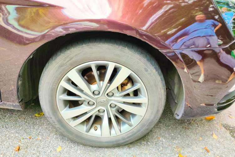 Used Geely Auto Emgrand 2018 1.5L CVT Upward Connect Edition Right Front Wheel Hub