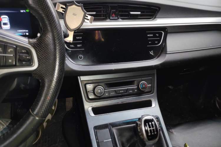 Used Geely Auto Emgrand 2018 1.5L Manual Upward Connect Edition Audio And AC Panel