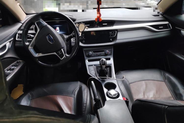 Used Geely Auto Emgrand 2018 1.5L Manual Upward Connect Edition Center Console