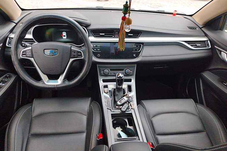 Used Geely Auto Emgrand 2018 1.5L CVT Upward Connect Edition Center Console