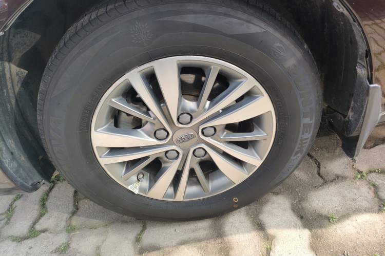 Used Geely Auto Emgrand 2018 1.5L Manual Luxury Model Exterior 4