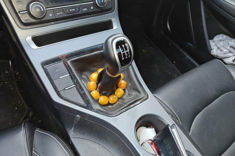 Used Geely Auto Emgrand 2018 1.5L Manual Upward Connect Edition Gear Lever