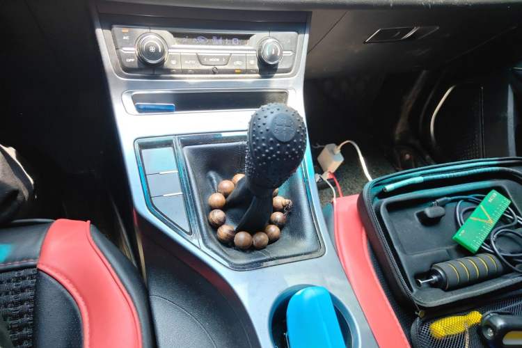 Used Geely Auto Emgrand 2018 1.5L Manual Upward Connect Edition Gear Lever