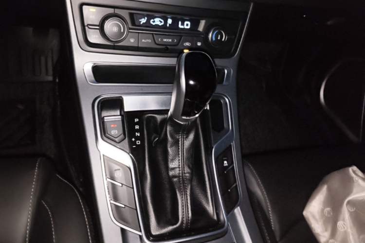 Used Geely Auto Emgrand 2018 1.5L CVT Upward Connect Edition Gear Lever