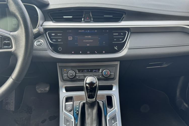 Used Geely Auto Emgrand 2018 1.5L CVT Upward Connect Edition Interior 2