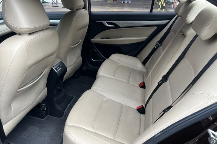 Used Geely Auto Emgrand 2018 1.5L CVT Luxury Model Interior 3