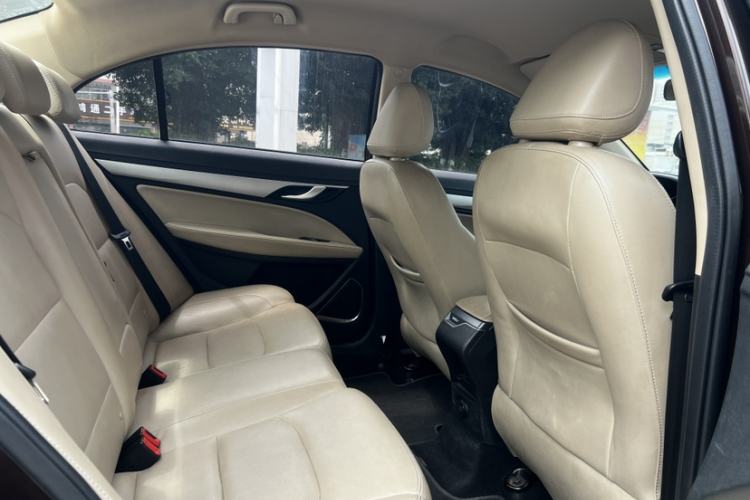 Used Geely Auto Emgrand 2018 1.5L CVT Luxury Model Interior 4