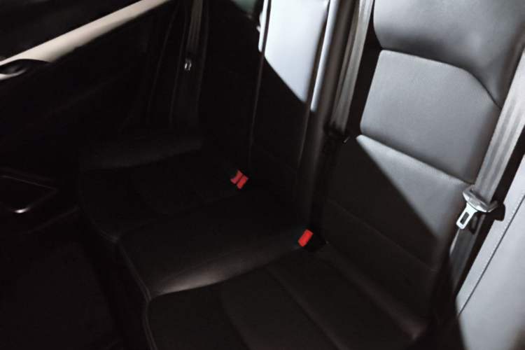 Used Geely Auto Emgrand 2018 1.5L CVT Upward Connect Edition Left Rear Seat