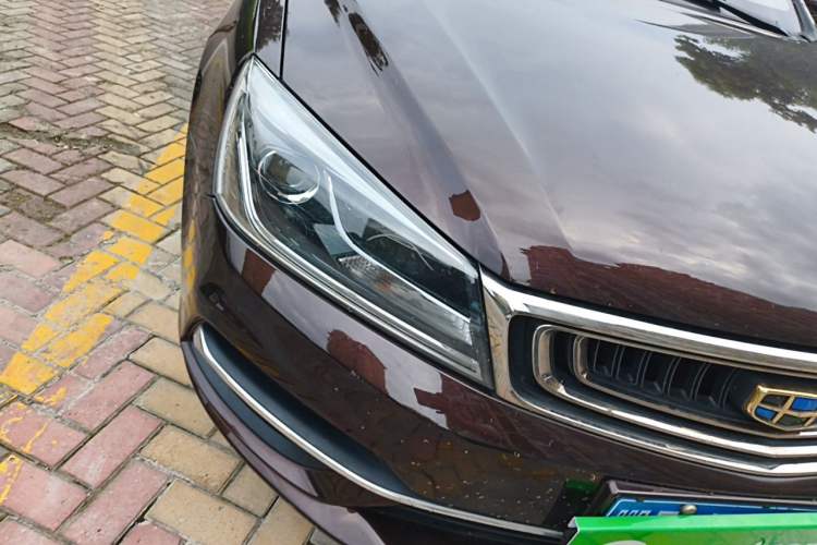 Used Geely Auto Emgrand 2018 1.5L CVT Upward Connect Edition Right Front Headlight