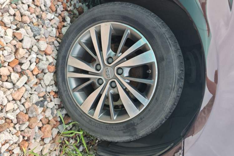 Used Geely Auto Emgrand 2018 1.5L CVT Upward Connect Edition Right Front Wheel Hub