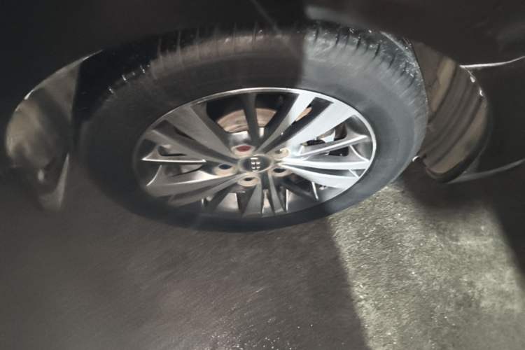 Used Geely Auto Emgrand 2018 1.5L CVT Upward Connect Edition Right Front Wheel Hub