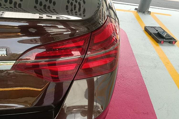 Used Geely Auto Emgrand 2018 1.5L Manual Upward Connect Edition Right Rear Taillight