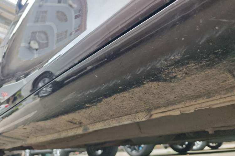 Used Geely Auto Emgrand 2018 1.5L CVT Upward Connect Edition Right Side Sill