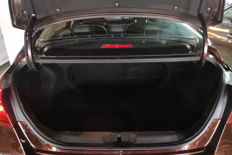 Used Geely Auto Emgrand 2018 1.5L Manual Upward Connect Edition Trunk