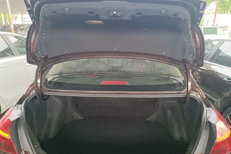 Used Geely Auto Emgrand 2018 1.5L Manual Upward Connect Edition Trunk