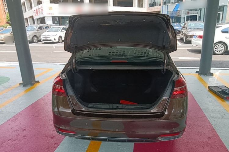 Used Geely Auto Emgrand 2018 1.5L Manual Upward Connect Edition Trunk