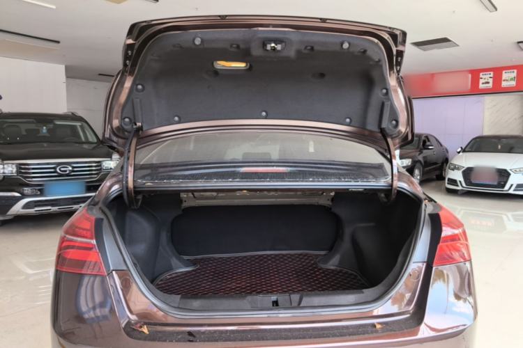 Used Geely Auto Emgrand 2018 1.5L CVT Upward Connect Edition Trunk
