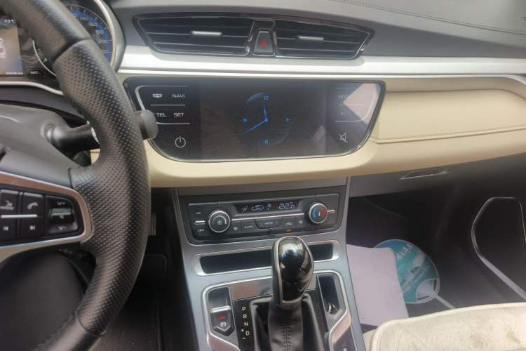 Used Geely Auto Emgrand 2018 1.5L CVT Luxury Model Audio And AC Panel