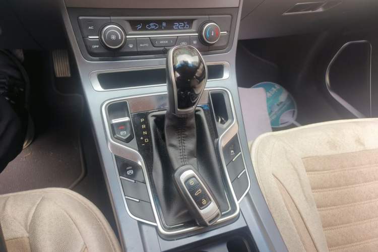 Used Geely Auto Emgrand 2018 1.5L CVT Luxury Model Gear Lever