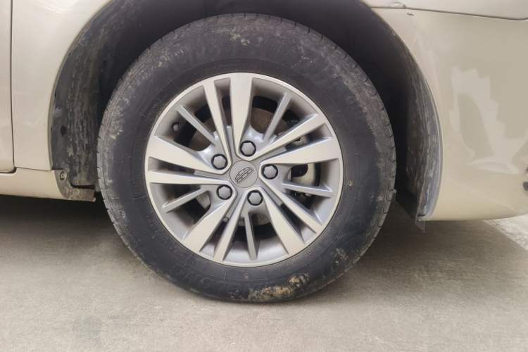 Used Geely Auto Emgrand 2018 1.5L CVT Luxury Model Right Front Wheel Hub