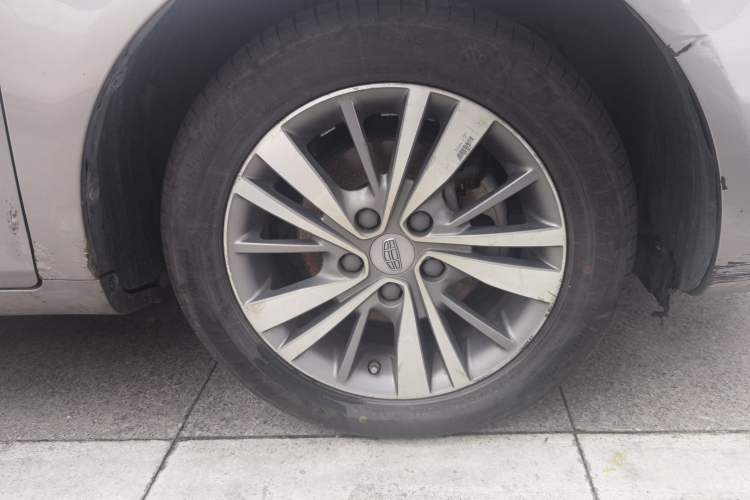 Used Geely Auto Emgrand 2018 1.5L CVT Upward Connect Edition Right Front Wheel Hub