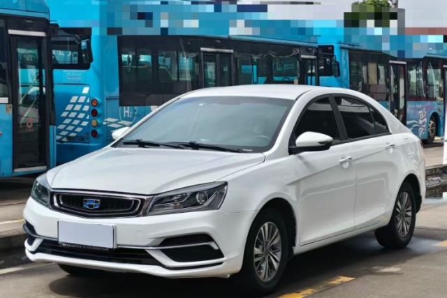 Geely Auto Emgrand 2018 1.5L Manual Luxury Model с пробегом