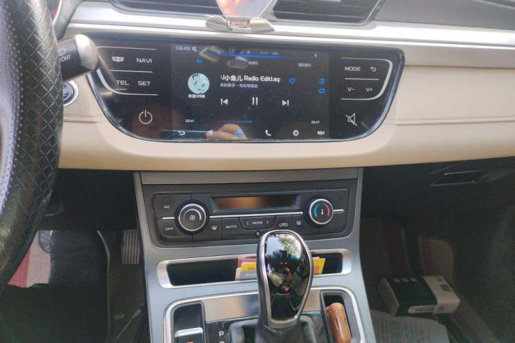 Used Geely Auto Emgrand 2018 1.5L CVT Luxury Model Audio And AC Panel