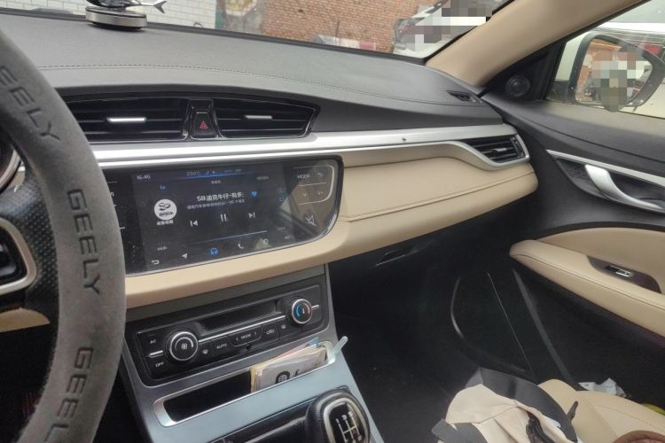 Used Geely Auto Emgrand 2018 1.5L Manual Luxury Model Audio And AC Panel