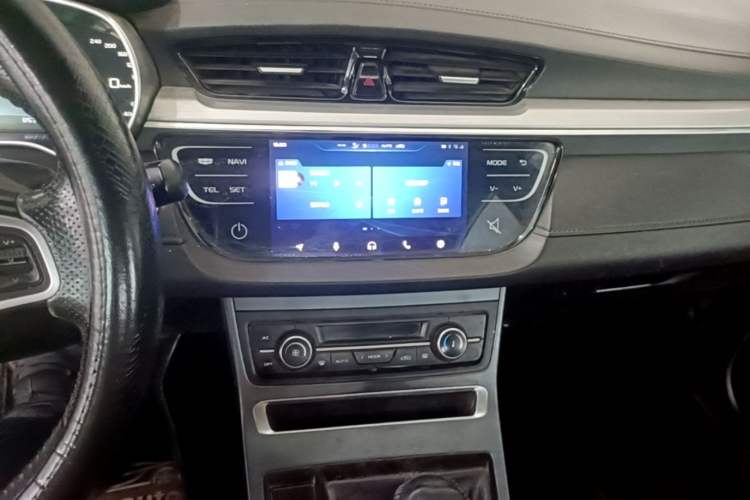 Used Geely Auto Emgrand 2018 1.5L Manual Upward Connect Edition Audio And AC Panel