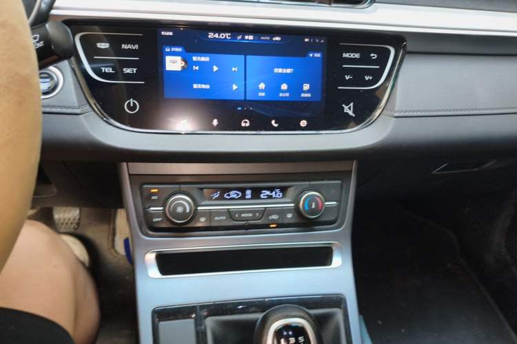 Used Geely Auto Emgrand 2018 1.5L Manual Upward Connect Edition Audio And AC Panel