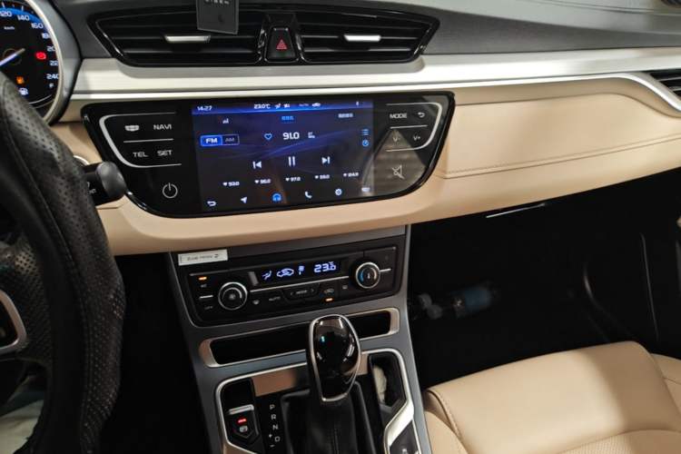Used Geely Auto Emgrand 2018 1.5L CVT Luxury Model Audio And AC Panel