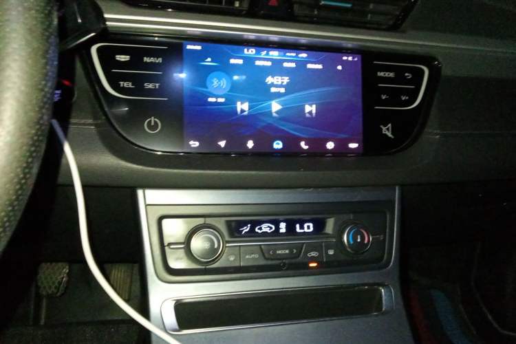 Used Geely Auto Emgrand 2018 1.5L Manual Upward Connect Edition Audio And AC Panel