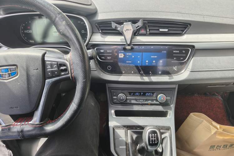 Used Geely Auto Emgrand 2018 1.5L Manual Upward Connect Edition Audio And AC Panel