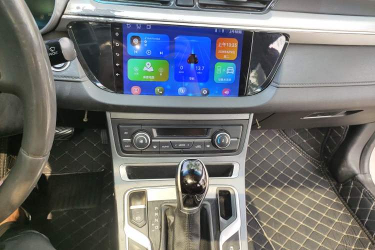 Used Geely Auto Emgrand 2018 1.5L CVT Upward Connect Edition Audio And AC Panel
