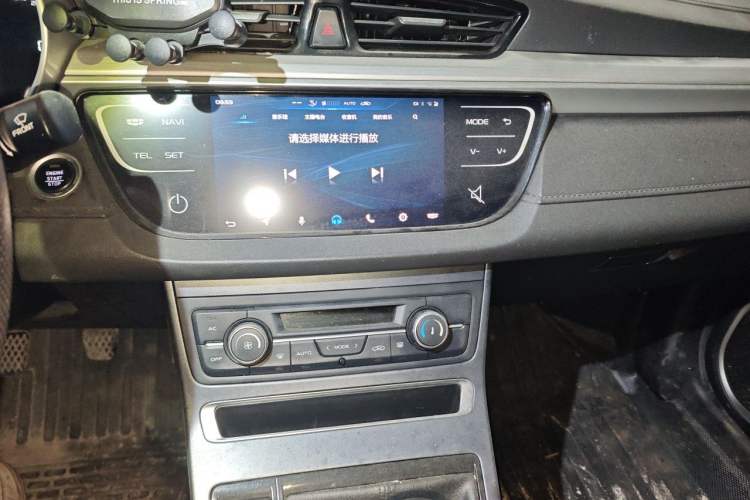 Used Geely Auto Emgrand 2018 1.5L Manual Upward Connect Edition Audio And AC Panel