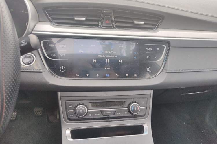 Used Geely Auto Emgrand 2018 1.5L Manual Upward Connect Edition Audio And AC Panel