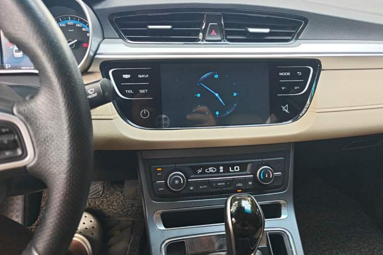 Used Geely Auto Emgrand 2018 1.5L CVT Luxury Model Audio And AC Panel