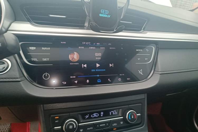 Used Geely Auto Emgrand 2018 1.5L Manual Upward Connect Edition Audio And AC Panel