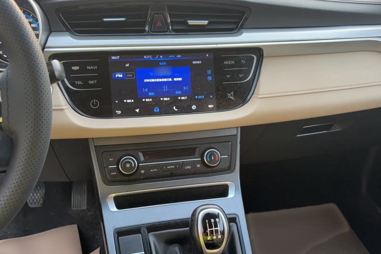 Used Geely Auto Emgrand 2018 1.5L Manual Luxury Model Audio And AC Panel