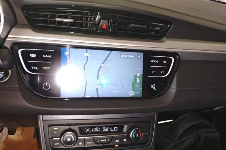 Used Geely Auto Emgrand 2018 1.5L Manual Upward Connect Edition Audio And AC Panel