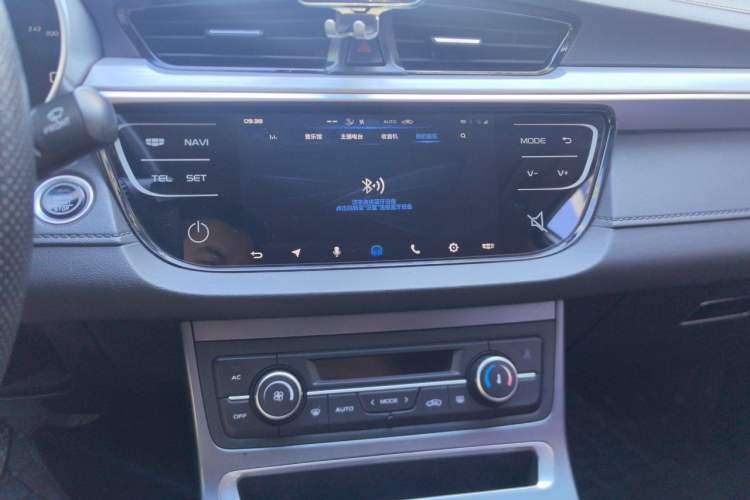 Used Geely Auto Emgrand 2018 1.5L Manual Upward Connect Edition Audio And AC Panel
