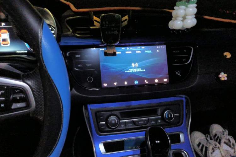 Used Geely Auto Emgrand 2018 1.5L CVT Upward Connect Edition Audio And AC Panel