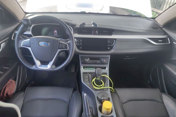 Used Geely Auto Emgrand 2018 1.5L Manual Upward Connect Edition Center Console