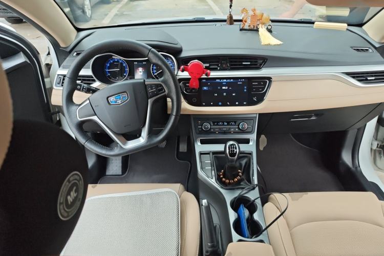 Used Geely Auto Emgrand 2018 1.5L Manual Luxury Model Center Console