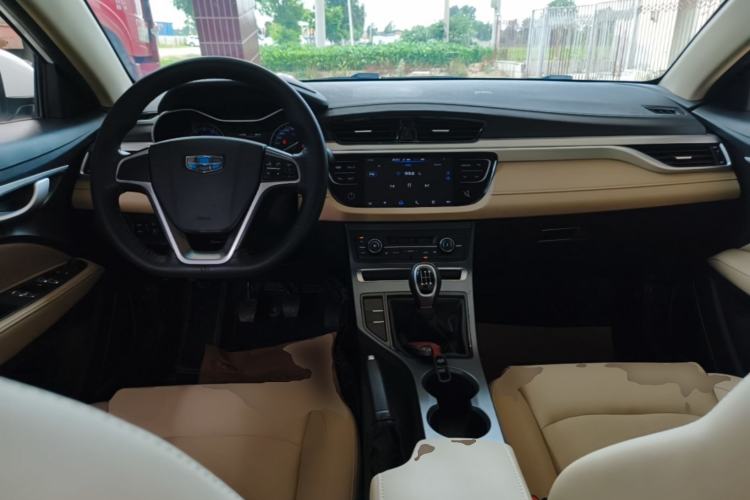 Used Geely Auto Emgrand 2018 1.5L Manual Luxury Model Center Console