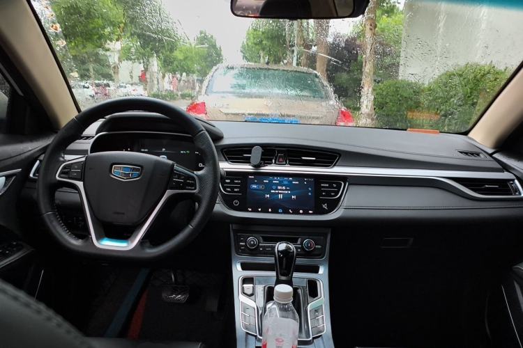 Used Geely Auto Emgrand 2018 1.5L CVT Upward Connect Edition Center Console
