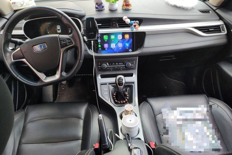 Used Geely Auto Emgrand 2018 1.5L Manual Upward Connect Edition Center Console