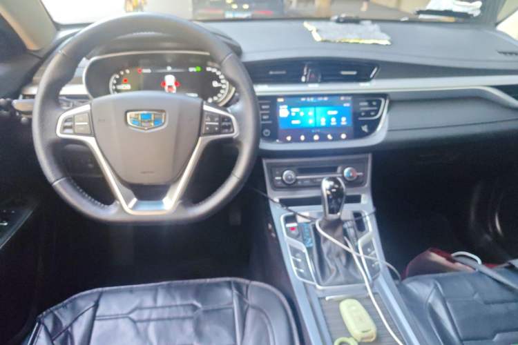 Used Geely Auto Emgrand 2018 1.5L CVT Upward Connect Edition Center Console