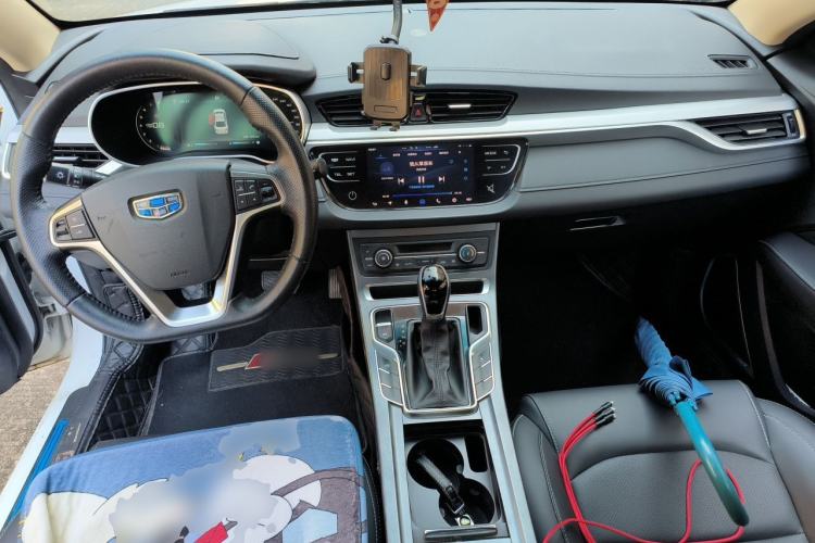 Used Geely Auto Emgrand 2018 1.5L CVT Upward Connect Edition Center Console