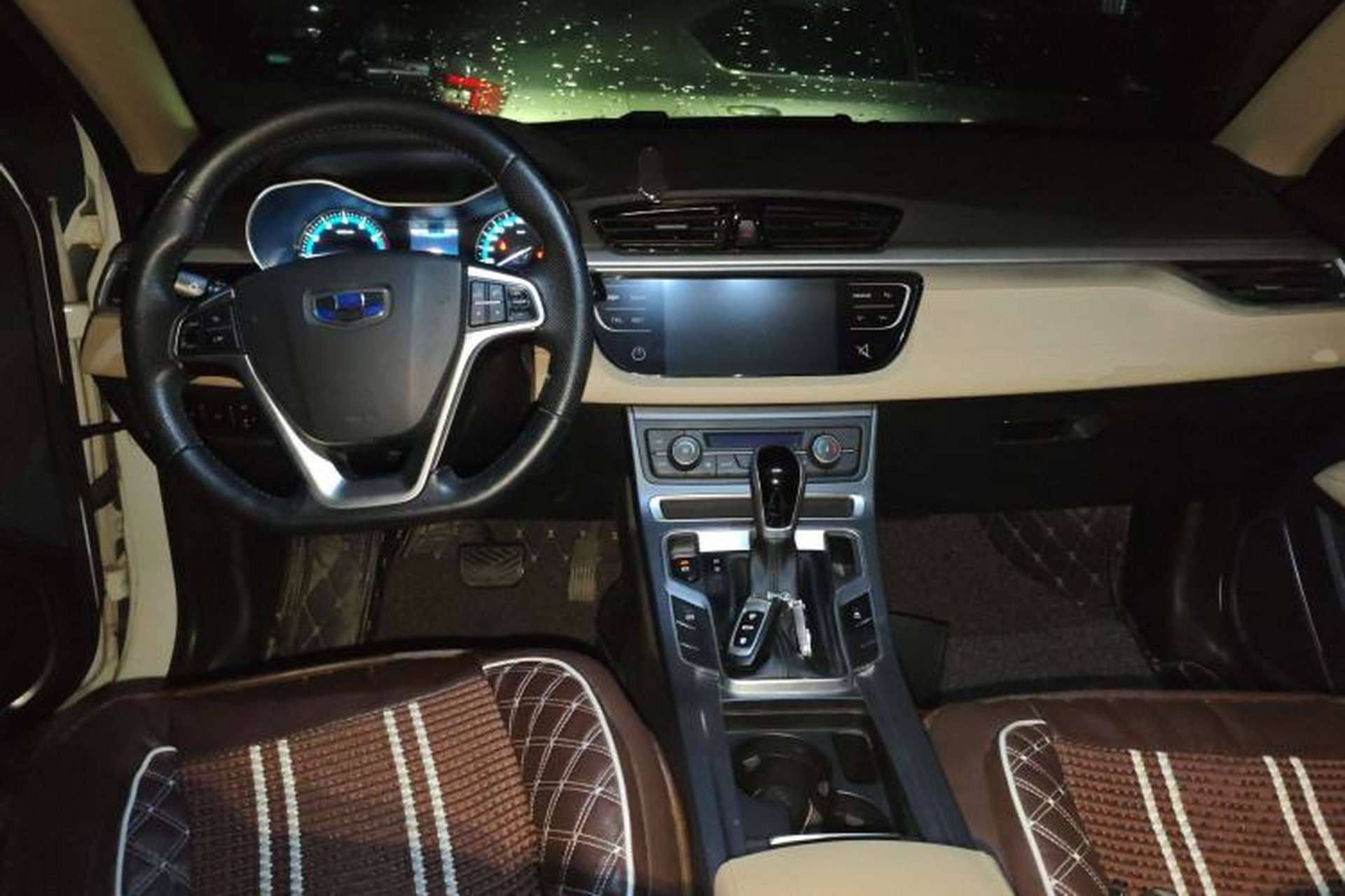 Used Geely Auto Emgrand 2018 1.5L CVT Luxury Model Center Console